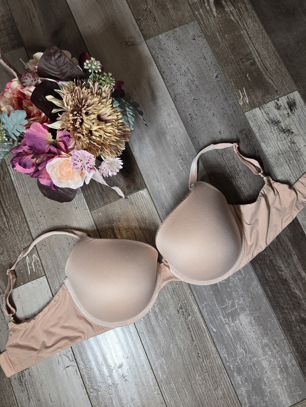 Victoria’s Secret Nude Molded T‑Shirt Bra – Size 36EEE/36F